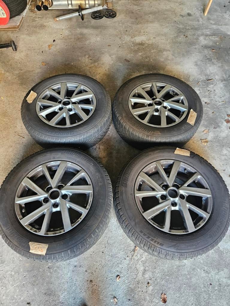 Mazda CX-30 Velgen met Bridgestone Winterbanden 215/65R16, Auto-onderdelen, Banden en Velgen, Ophalen, 16 inch, Banden en Velgen