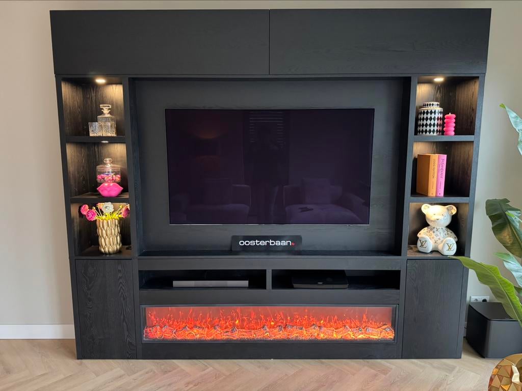 Luxe Black Oak Cinewall met haard & verlichting NIEUW Uniek, Overige materialen, Info@oosterbaanwonen.nl, Venus 31 8448CE Heerenveen