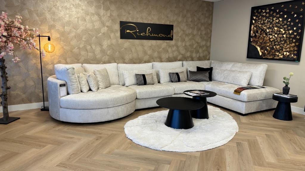 Prachtige velvet hoekbank | Showroom Utrecht, Huis en Inrichting, Banken | Bankstellen, Nieuw, Hoekbank, Vierpersoons of meer