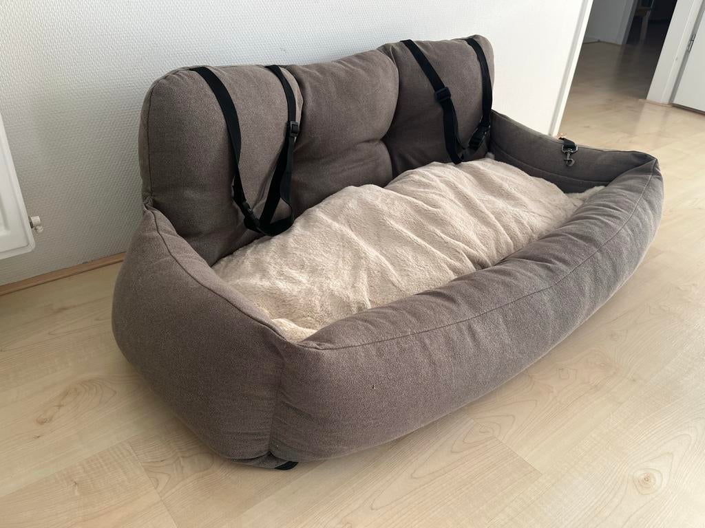 Pet seat for car - almost new, Ophalen, Nieuw