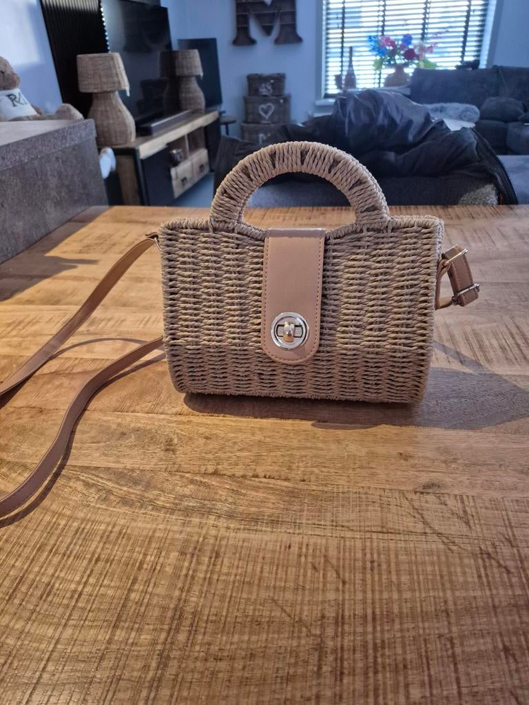 Rieten tasje, Ophalen of Verzenden