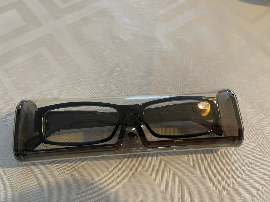 Leesbril +1.50 met hoesje, Overige merken, Zwart, Nieuw, Ophalen of Verzenden