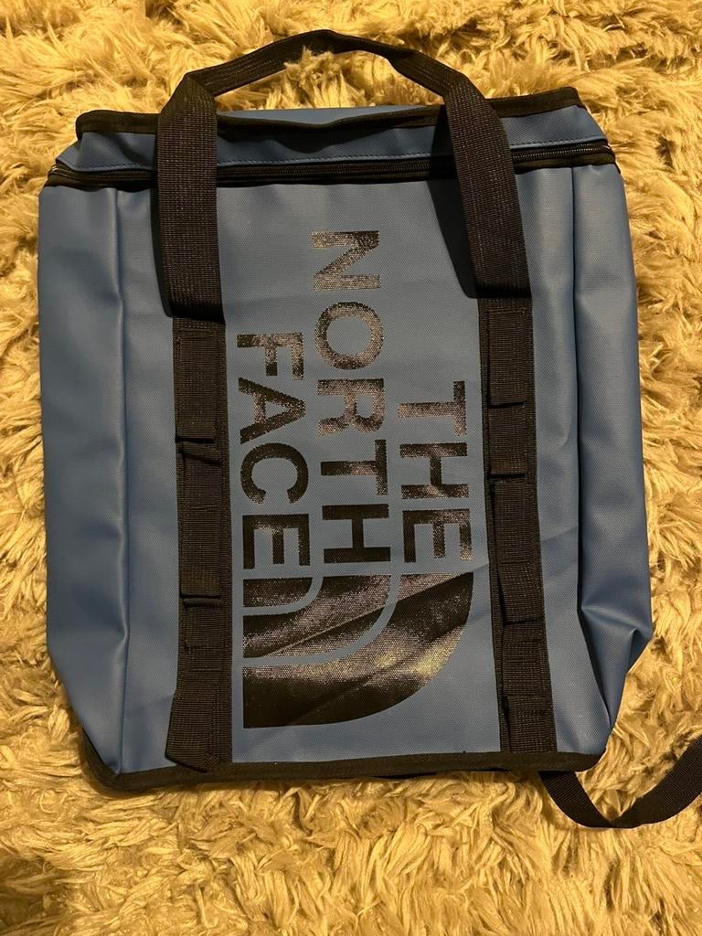 The North Face Base Camp tas met 30L inhoud, Verzenden, 25 tot 40 cm, Nieuw, Waterdicht