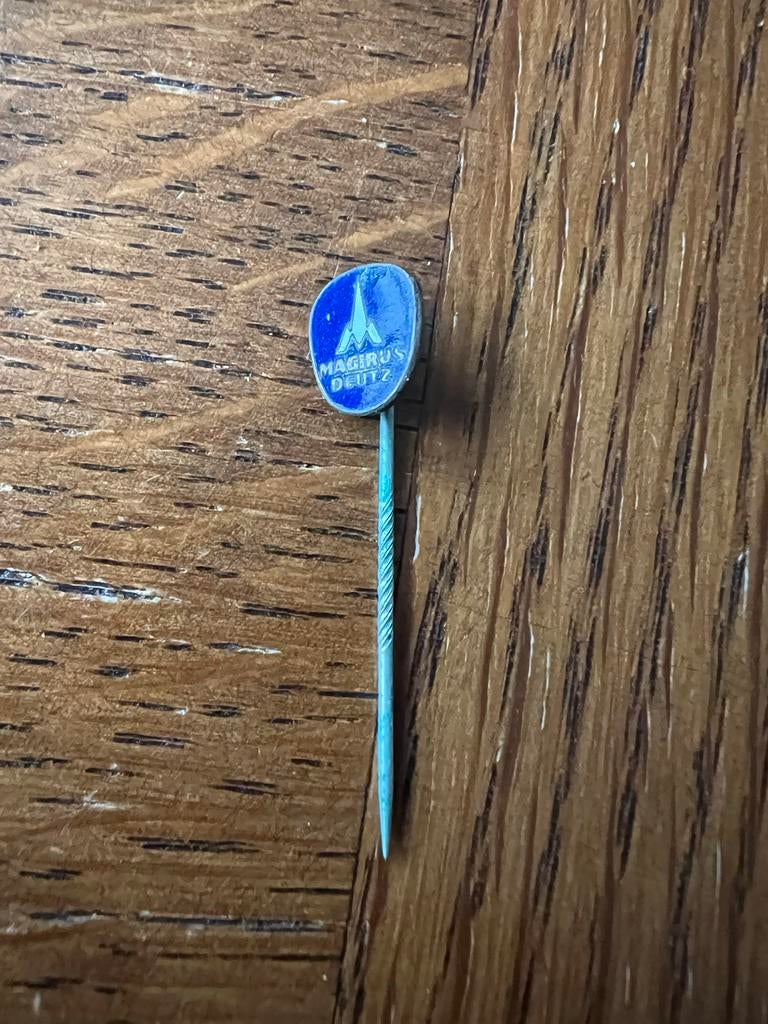 Magirus Deutz Emaille Speldje, Ophalen of Verzenden, Gebruikt, Merk, Speldje of Pin