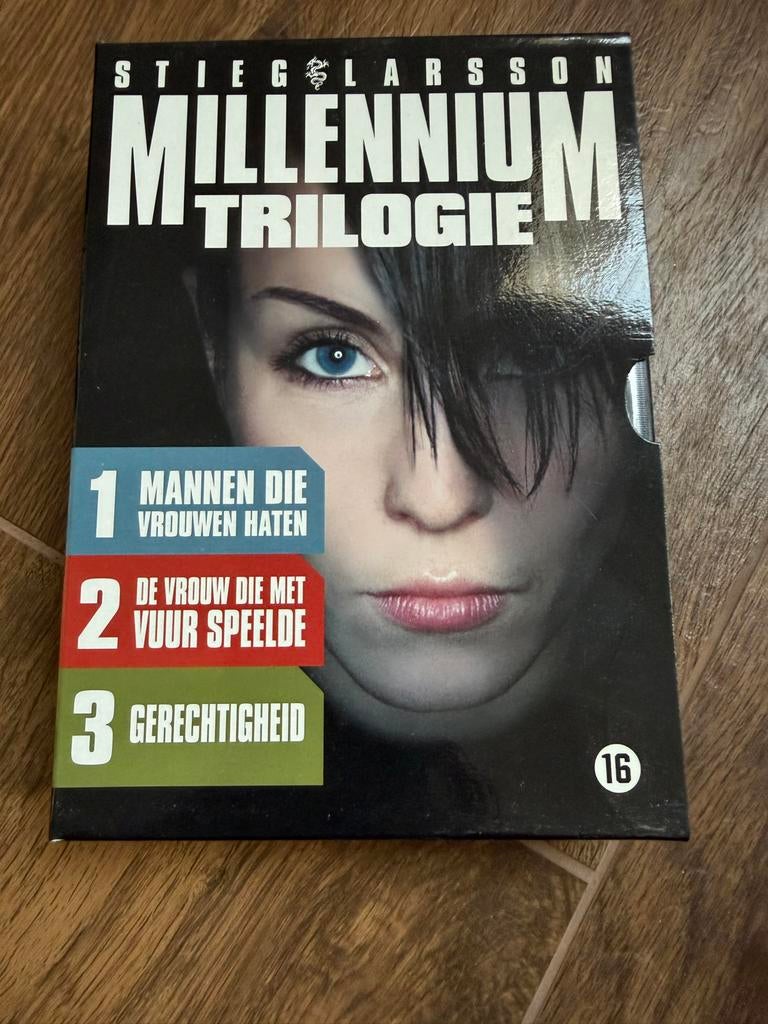 Stieg Larsson Millennium Trilogie DVD Boxset (16+), Gebruikt, Vanaf 16 jaar, Boxset, Ophalen of Verzenden