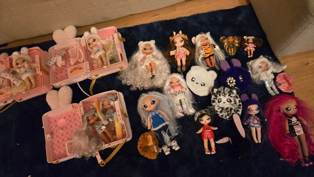 Na na na surprise caravan backpacks en veel poppen, Ophalen of Verzenden