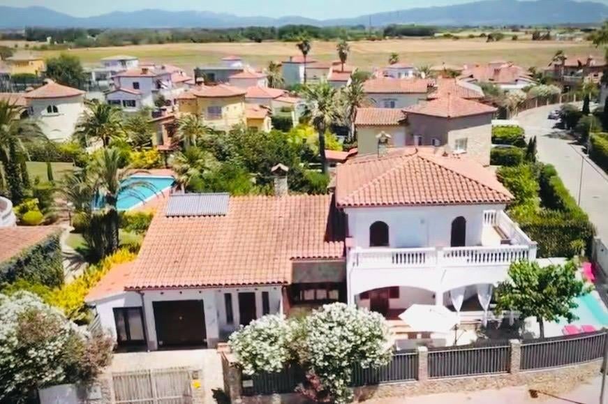 Villa Costa Brava |  Sant Pere | Vilacolum, 8 personen, 4 of meer slaapkamers, Dorp, Costa Brava