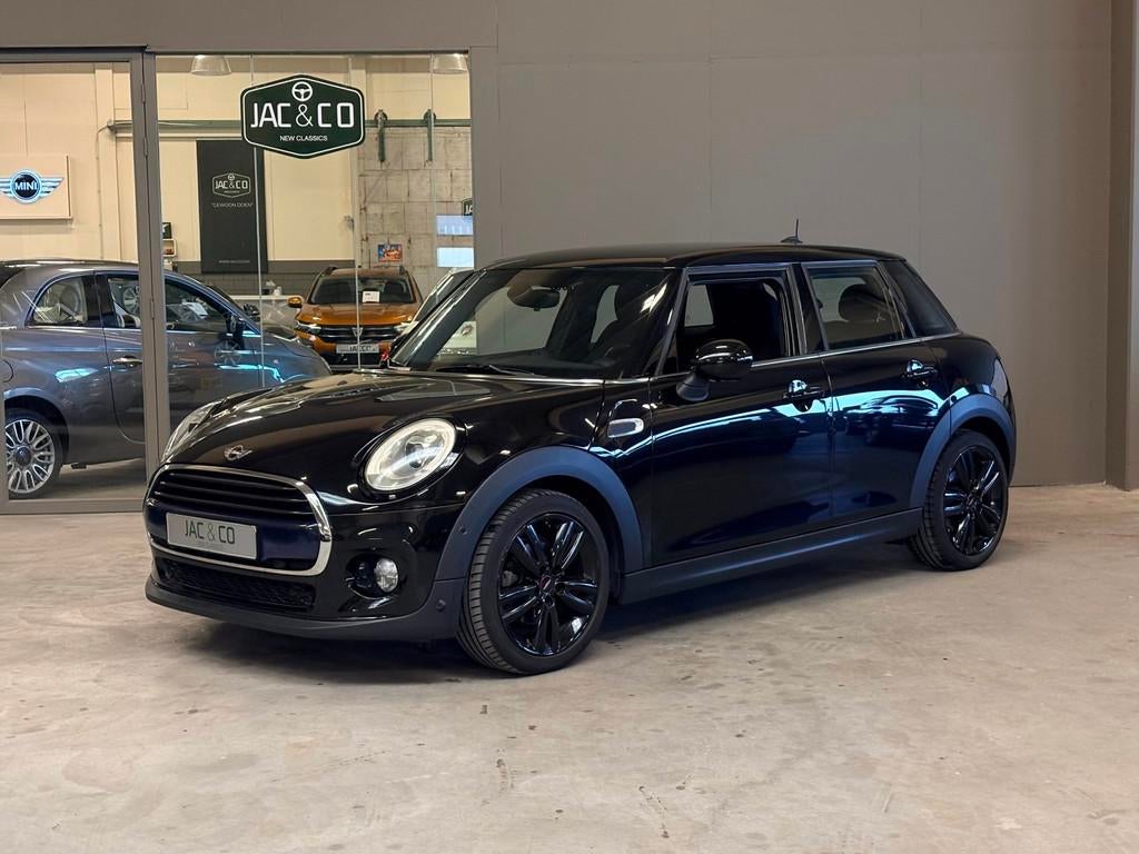 Mini Mini 1.5 Cooper Salt Business 5 deurs automaat, Auto's, 136 pk, Gebruikt, Leder en Stof, Bedrijf