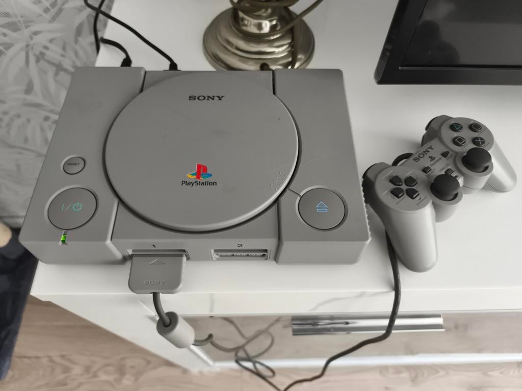 PlayStation 1 met 1 controller, games en geheugen kaart, Ophalen, Zo goed als nieuw, Met 1 controller, Met games
