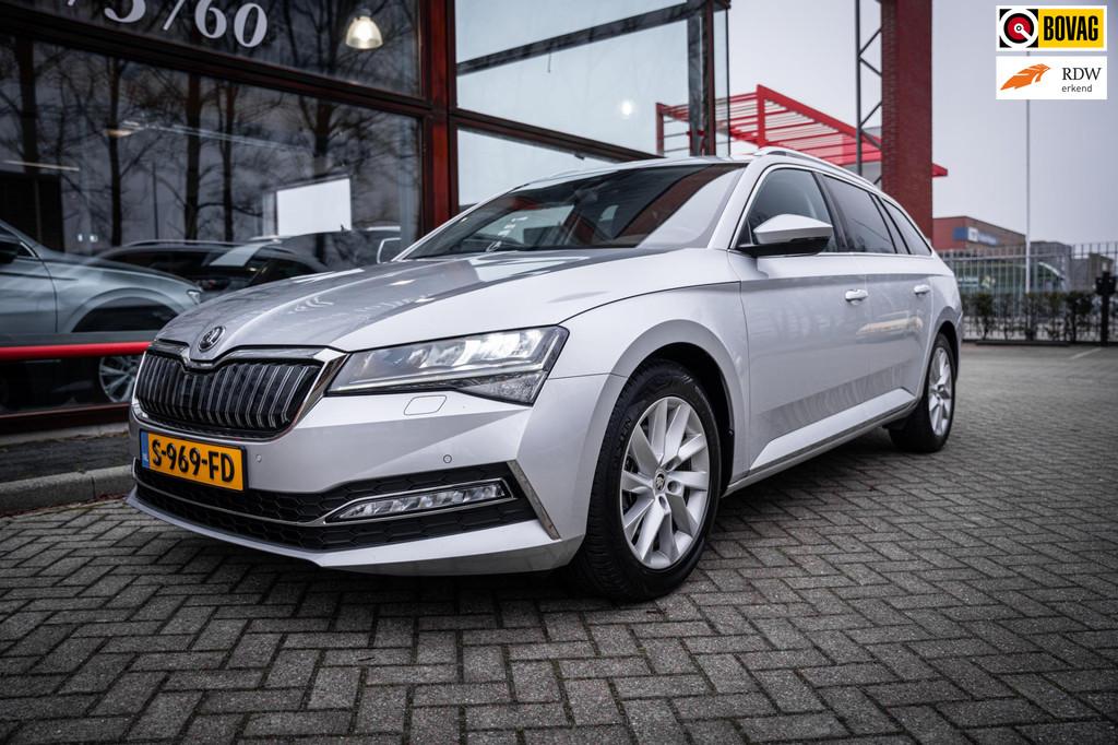 Skoda Superb Combi 1.4 TSI iV Business Edition Plus | Trekha, Auto's, Skoda, Stof, Gebruikt, Hybride Elektrisch/Benzine, 1600 kg
