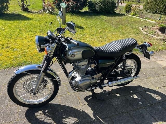 Kawasaki w 800 z.g.a.n., 2 cilinders, Gebruikt, Particulier, Meer dan 35 kW