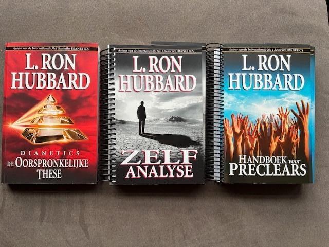 3 Boeken L. Ron Hubbard, Boeken, Ophalen of Verzenden, Zo goed als nieuw, Spiritualiteit algemeen, Overige typen