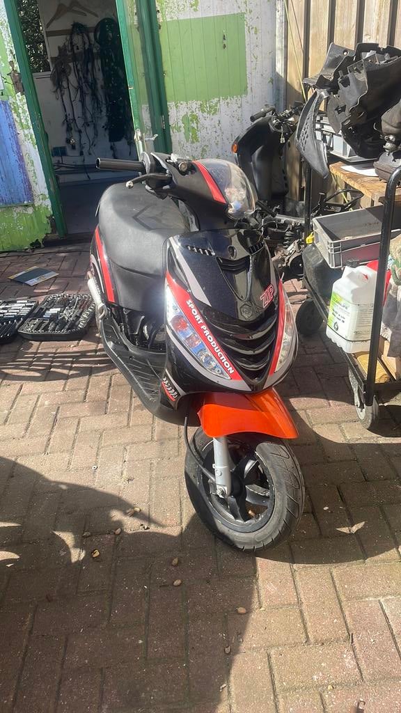 Piaggio zip sp mk2 watergeloed brom, Maximaal 45 km/u, 70 cc, 0 versnellingen, Ophalen of Verzenden