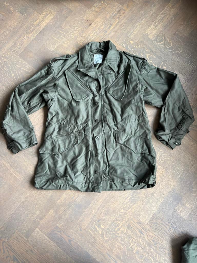 Olijfgroene legerjas, Ophalen, Gedragen, Overige maten, Groen