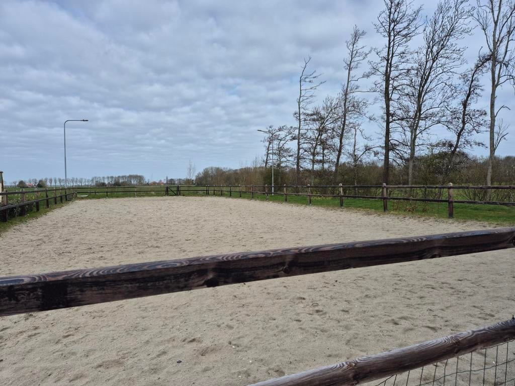Stalling voor 2 paarden, Stalling
