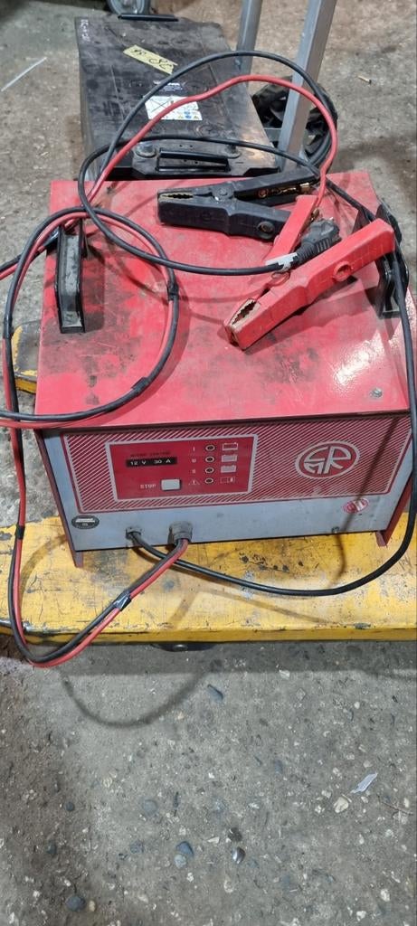 Goede 12V 30A Acculader - Werkt Perfect, Ophalen, Gebruikt, Universele onderdelen