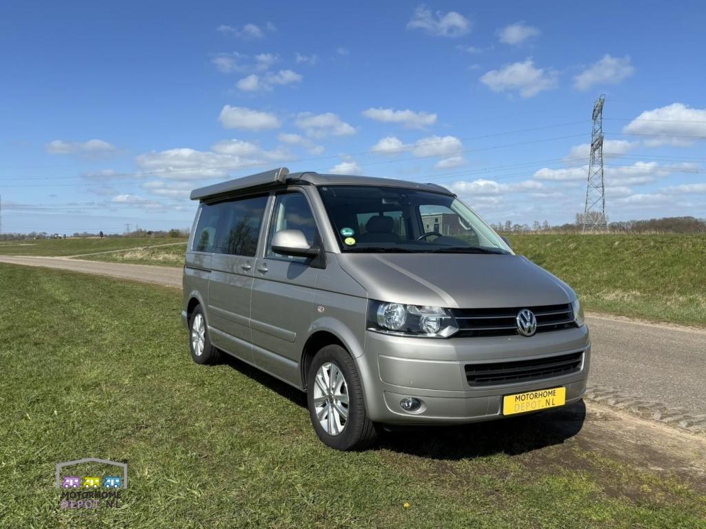 Volkswagen California T5 | 2013 | 4-slaapplaatsen | Trekhaak, Caravans en Kamperen, Campers, Niet ingevuld, Buscamper of Camperbus