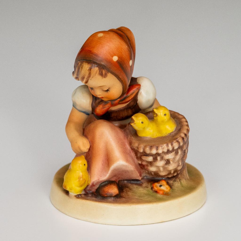 Hummel nr. 57/0 Kukenmutterchen - Chick Girl, Verzamelen, Beelden en Beeldjes, Gebruikt, Hummel, Ophalen of Verzenden