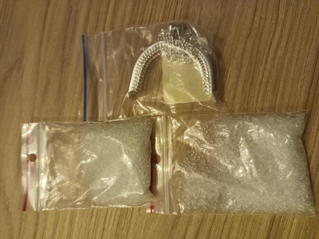 Tasbeugel zilver met kraaltjes, 2 stuks, nieuw. 6cm, Ophalen of Verzenden