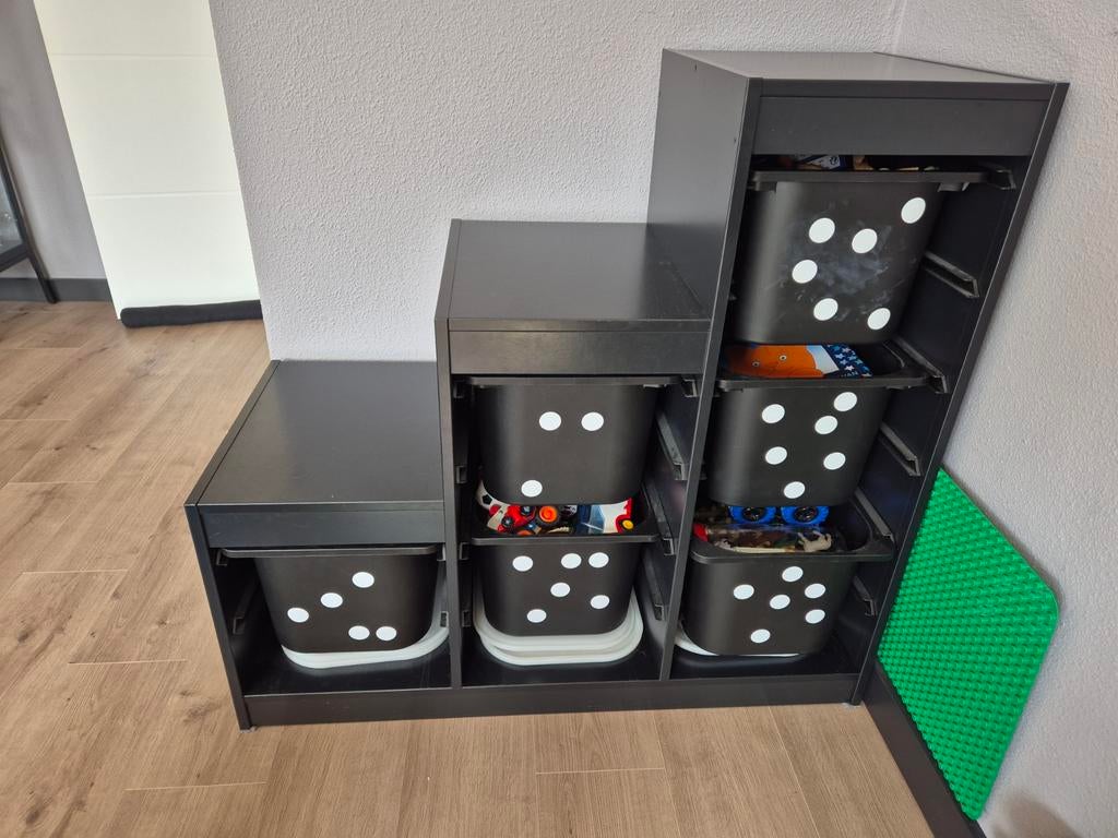 Trofast kast zwart incl 3 bakken+ deksels, Ophalen, Gebruikt, Jongen of Meisje