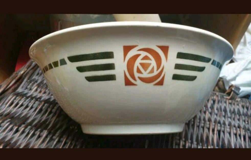 Oude Franse schaal gemerkt Courbet, Ophalen