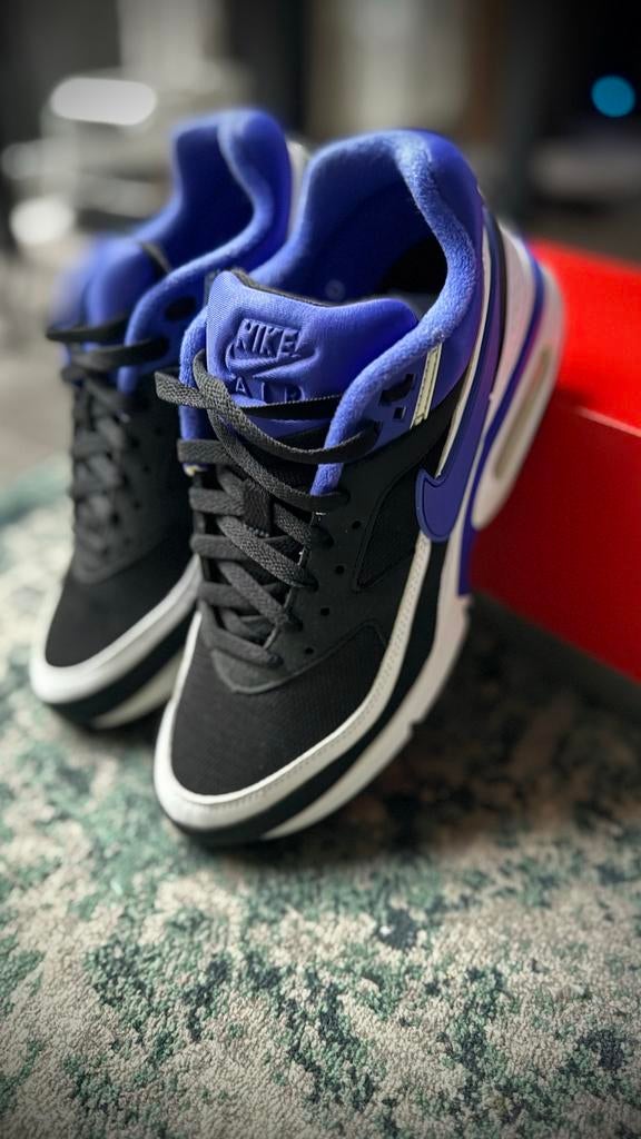 Nike Air Max BW - Zwart/Blauw Persian Violet 2021 42,5, Kleding | Heren, Schoenen, Ophalen of Verzenden, Nieuw, Zwart, Sneakers of Gympen