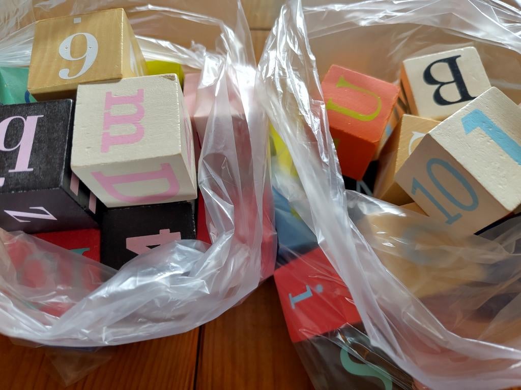 Houten alfabet en cijfer blokken, Ophalen