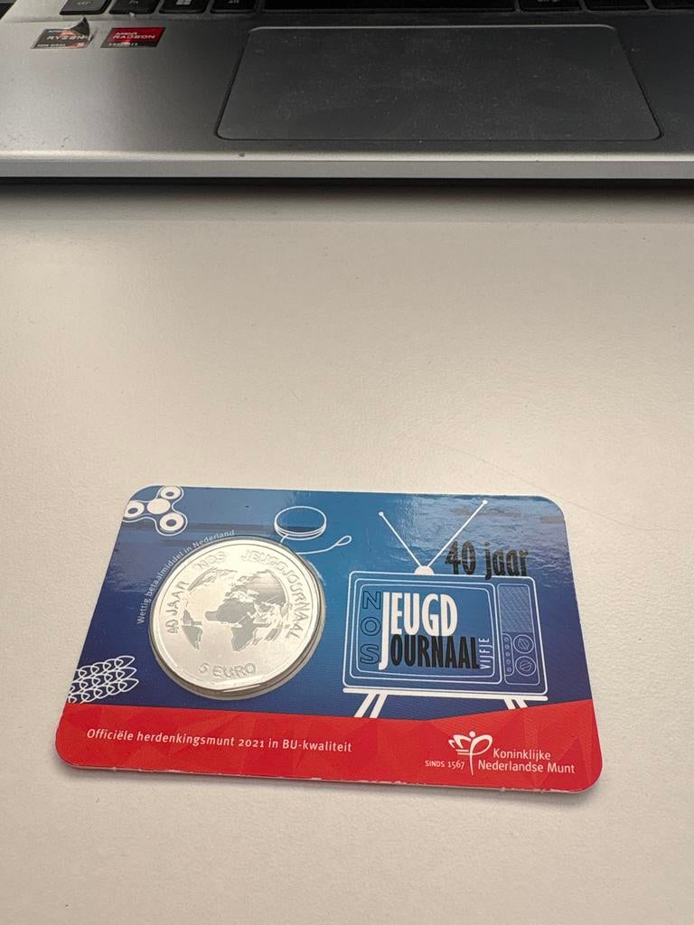 5 Euro munt 40 jaar Jeugdjournaal 2021, Ophalen of Verzenden, Koningin Beatrix, Euro's, Losse munt