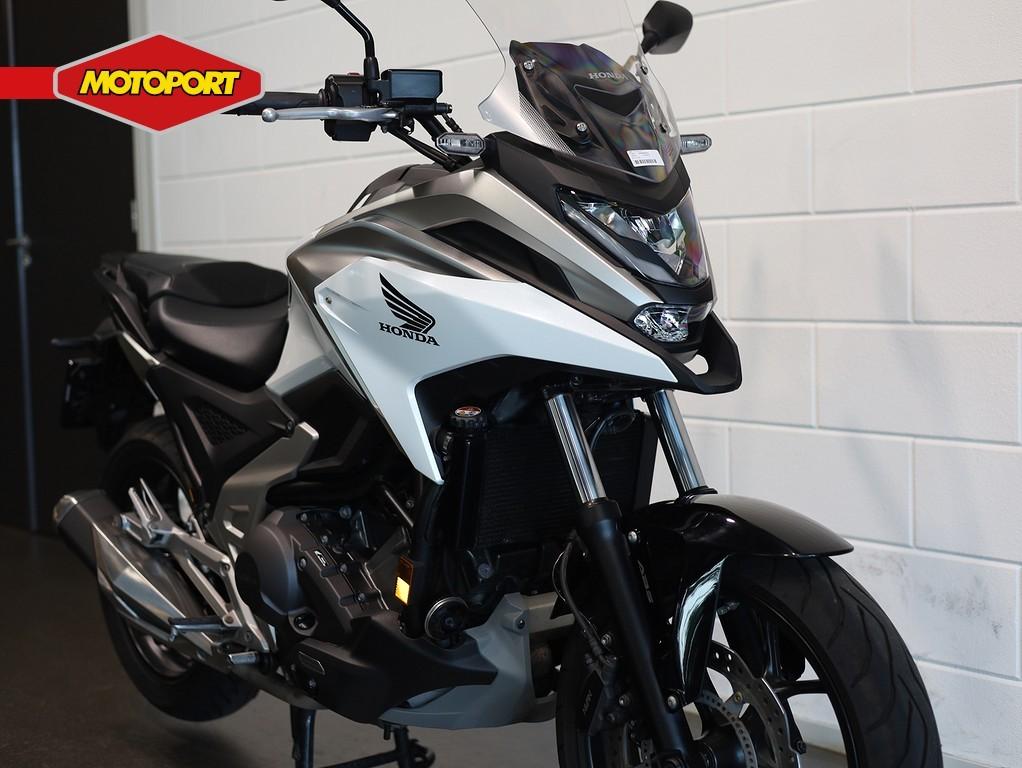 Honda NC 750 X DCT (bj 2021), Doornveld 180
B 1731  ZELLIK, BE, Bedrijf, Mc.benelux@honda-eu.com, Toermotor
