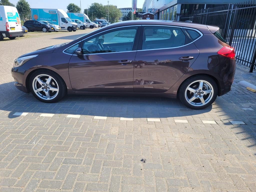 Kia ceed 1.6 GDI AIRCO, 178000 KM Eur 6400, Particulier, Te koop