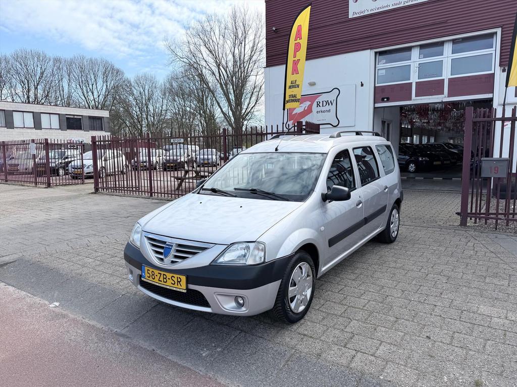 Dacia Logan 1.6 16V MCV 77KW 7P Lauréate, 13 km/l, Gebruikt, 7 stoelen, Origineel Nederlands