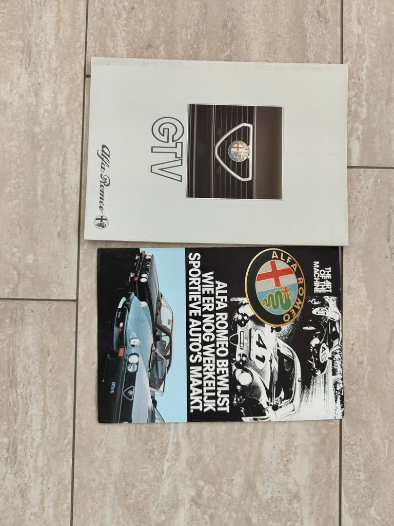 2 vintage Alfa Romeo Autofolders., Boeken, Auto's | Folders en Tijdschriften, Ophalen of Verzenden, Zo goed als nieuw, Alfa Romeo