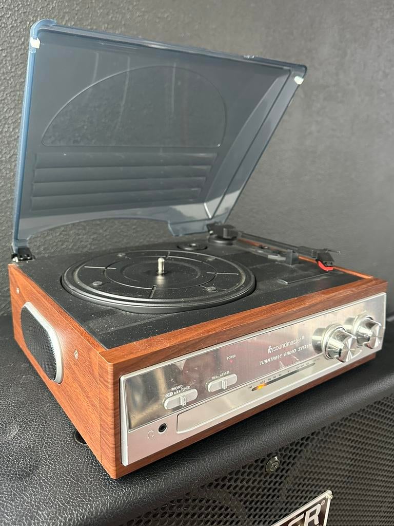 Soundmaster platenspeler/radio, Audio, Tv en Foto, Platenspelers, Ophalen of Verzenden, Zo goed als nieuw, Platenspeler, Overige merken