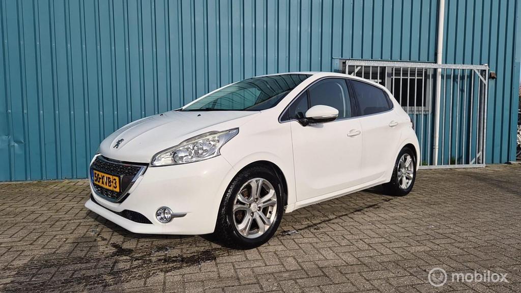 Peugeot 208 1.2 VTi Allure, Auto's, Voorwielaandrijving, Euro 5, 31 €/maand, 1199 cc