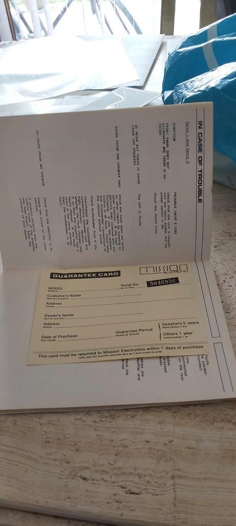 Origineel boekje Mission cyrus one and two, Ophalen of Verzenden, Overige merken