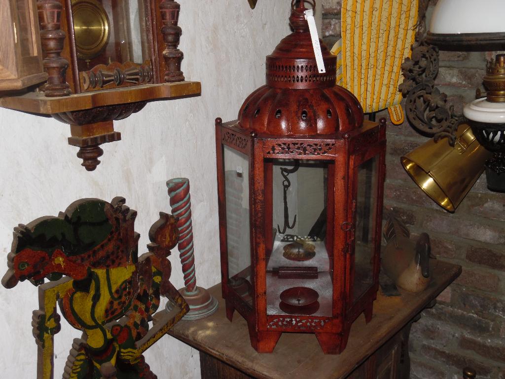 Lantaarn/ windlicht in soorten/maten Mooi in mancave blokhut