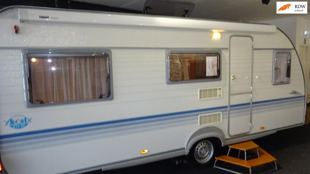 Adria ADORA 512 UL 2005 ENKELE BEDDEN RONDZIT MOVER OMNISTOR, Caravans en Kamperen, Caravans, De Haan Caravans, 7 tot 8 meter