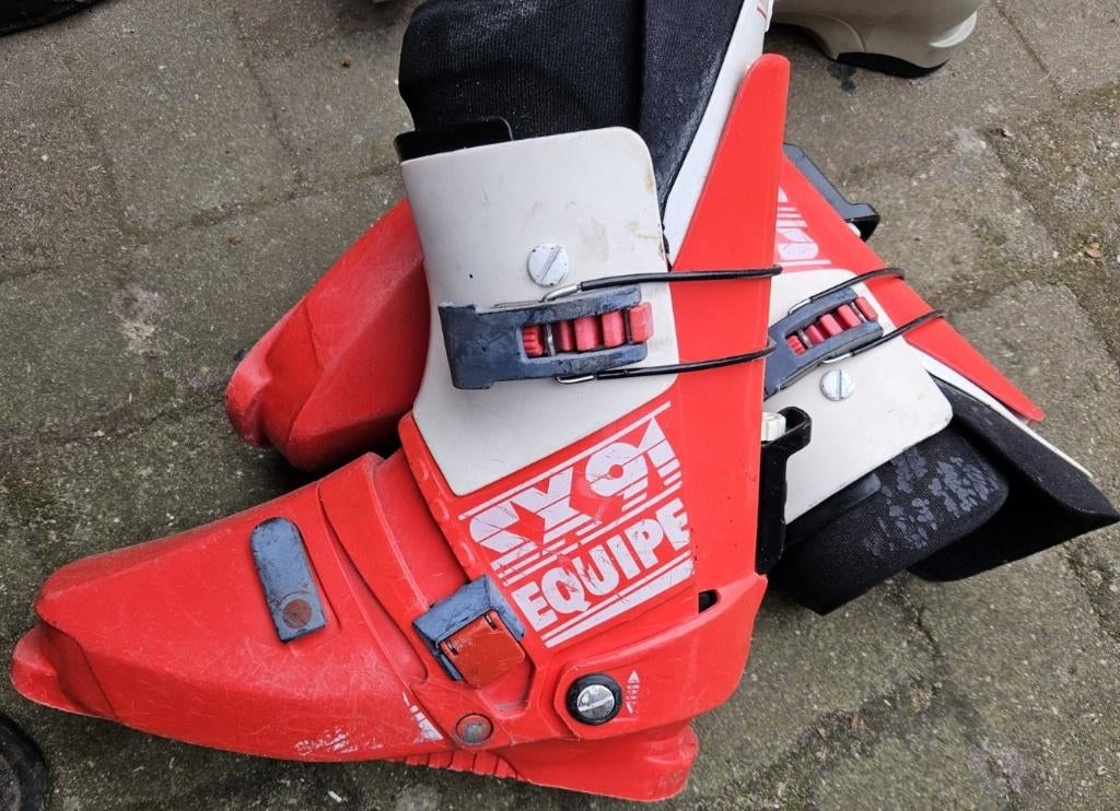 Skischoenen en stokken, Sport en Fitness, Skiën en Langlaufen, Ophalen, Gebruikt, Schoenen