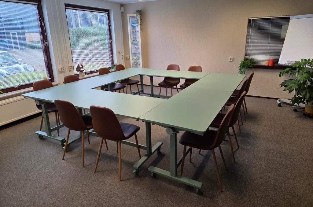 Te huur: vergaderruimte, werklocatie, leslokaal enz., 25 m², Huur, Kantoorruimte