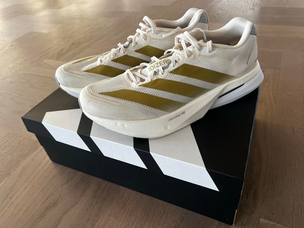 Adidas Adizero Boston 13 maat 46 hardloopschoenen, Ophalen of Verzenden, Zo goed als nieuw, Wit, Sneakers of Gympen