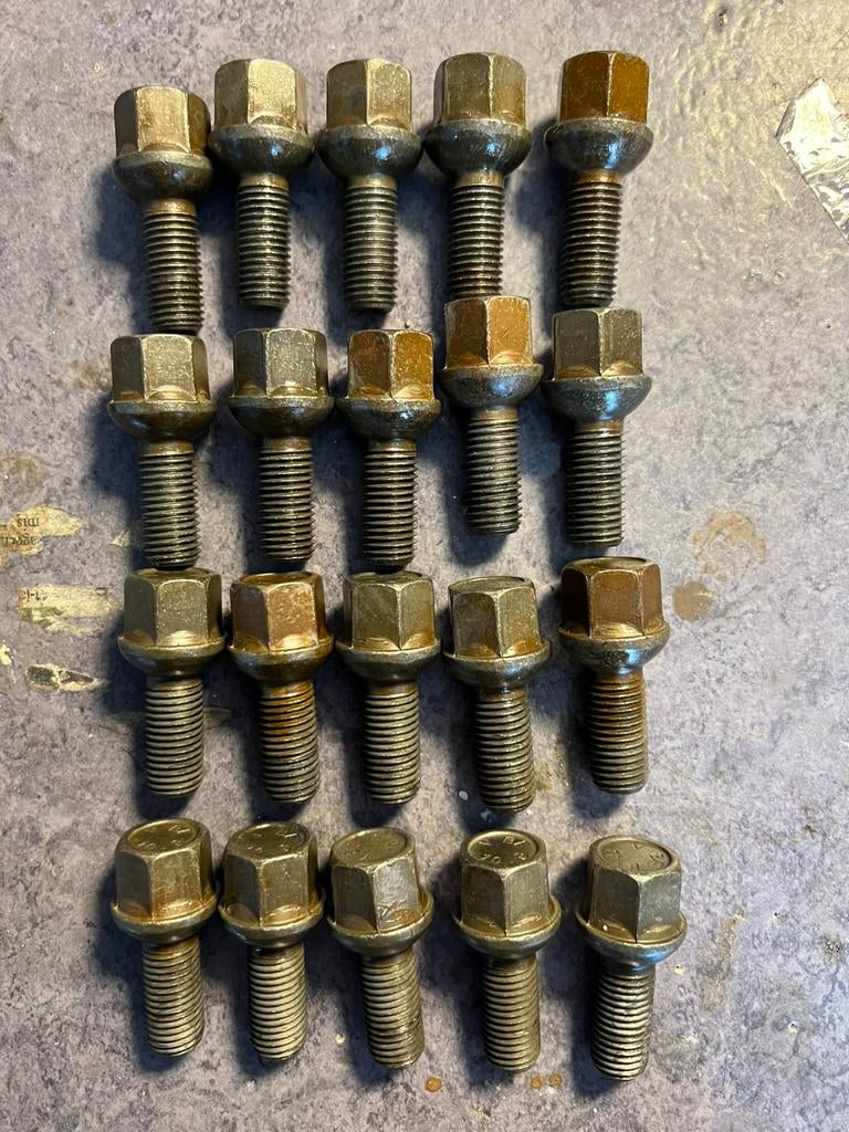 20 bolconische wielbouten 12x25 mm., Auto-onderdelen, Ophalen of Verzenden, Gebruikt
