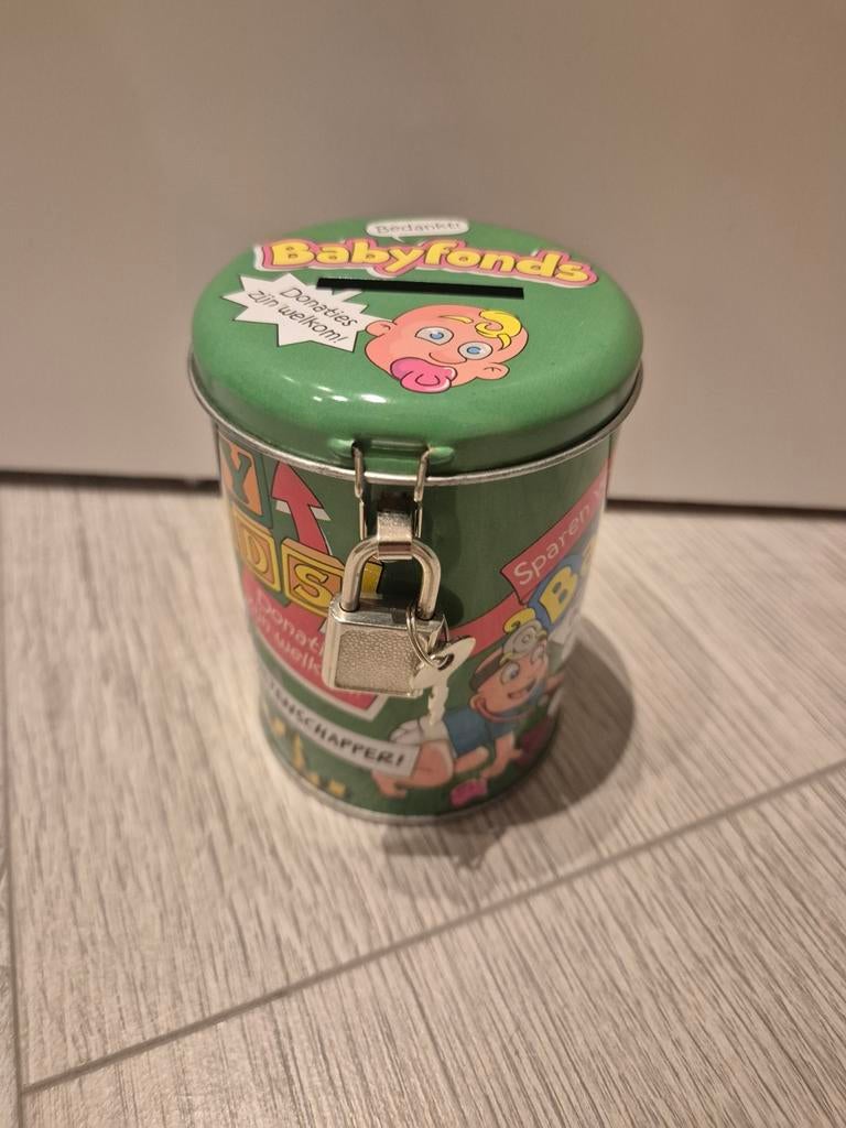 Spaarpot Babyfonds Blikje met slotje, Ophalen of Verzenden