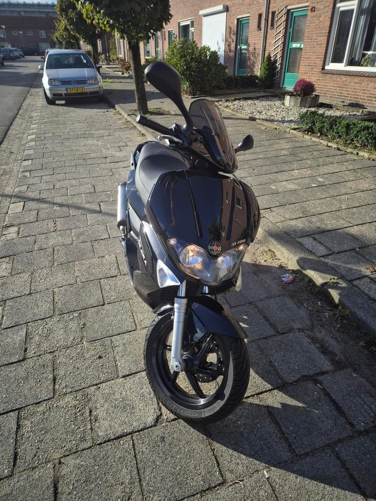 Gilera Runner rst 200cc 4T - Zwart