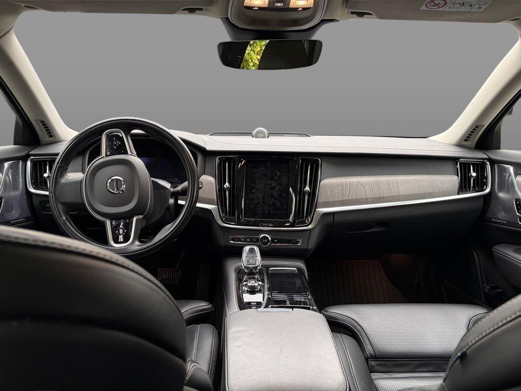 Volvo V90 Plug-in Hybrid T6 AWD Inscription | Trekhaak | Bow, 12 maanden, Euro 6, 4 cilinders, 340 pk