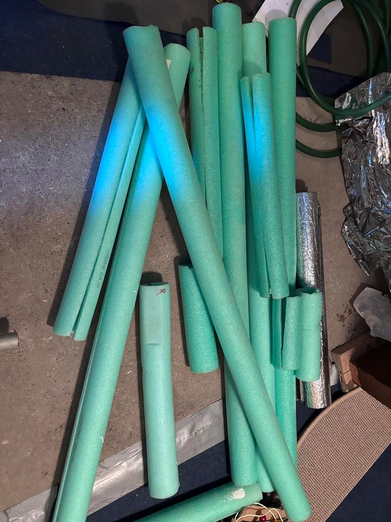 Gratis isolatiebuizen 28mm/13mm, Doe-het-zelf en Verbouw, Isolatie en Afdichting, Overige materialen, Zo goed als nieuw, Minder dan 5 m²