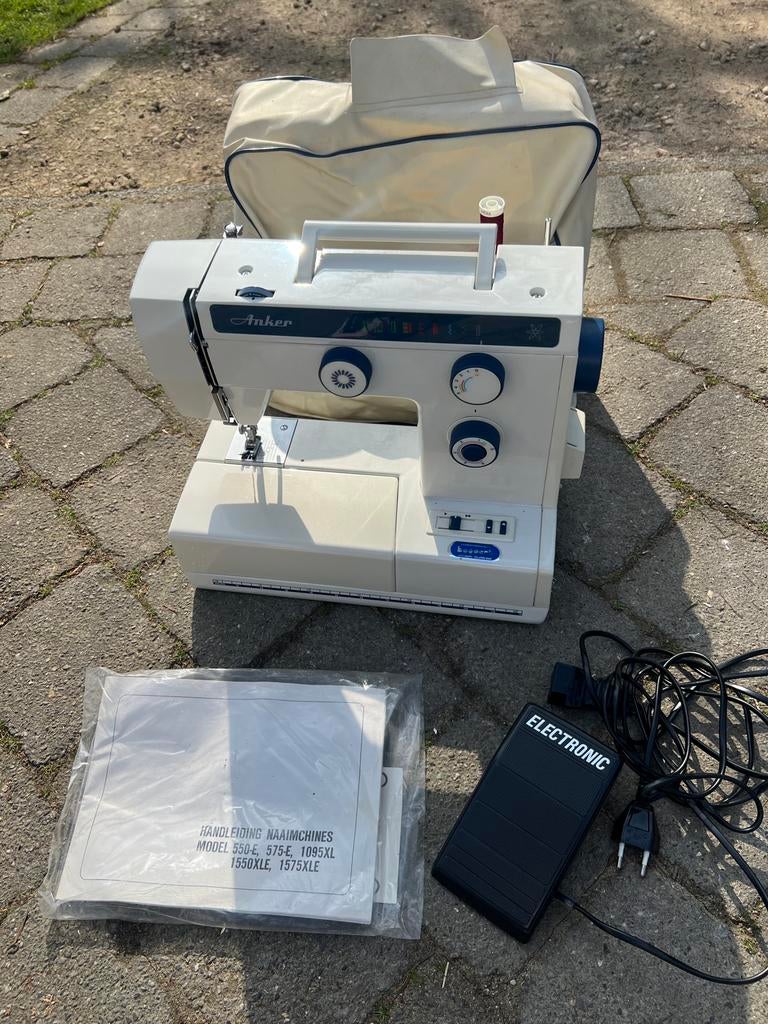 Anker ZE550 Naaimachine - Betrouwbaar en Gebruiksvriendelijk, Hobby en Vrije tijd, Naaimachines en Toebehoren, Ophalen of Verzenden