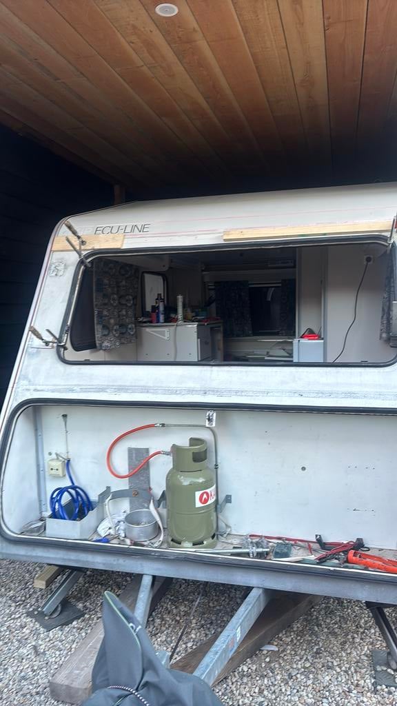 Gezocht voorraam kip caravan 38t, Ophalen