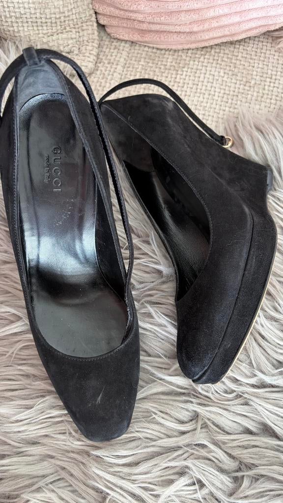 Gucci zwarte suède sleehakken - Maat 36C, Ophalen of Verzenden, Gedragen, Zwart, Schoenen met hoge hakken