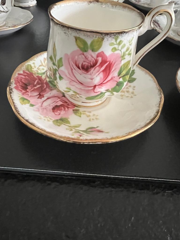 koffie en thee kopjes, Verzamelen, Ophalen of Verzenden, Zo goed als nieuw, Porselein, Overige typen