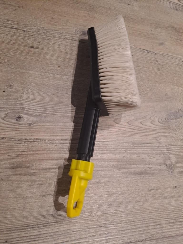 Autowasborstel, Ophalen